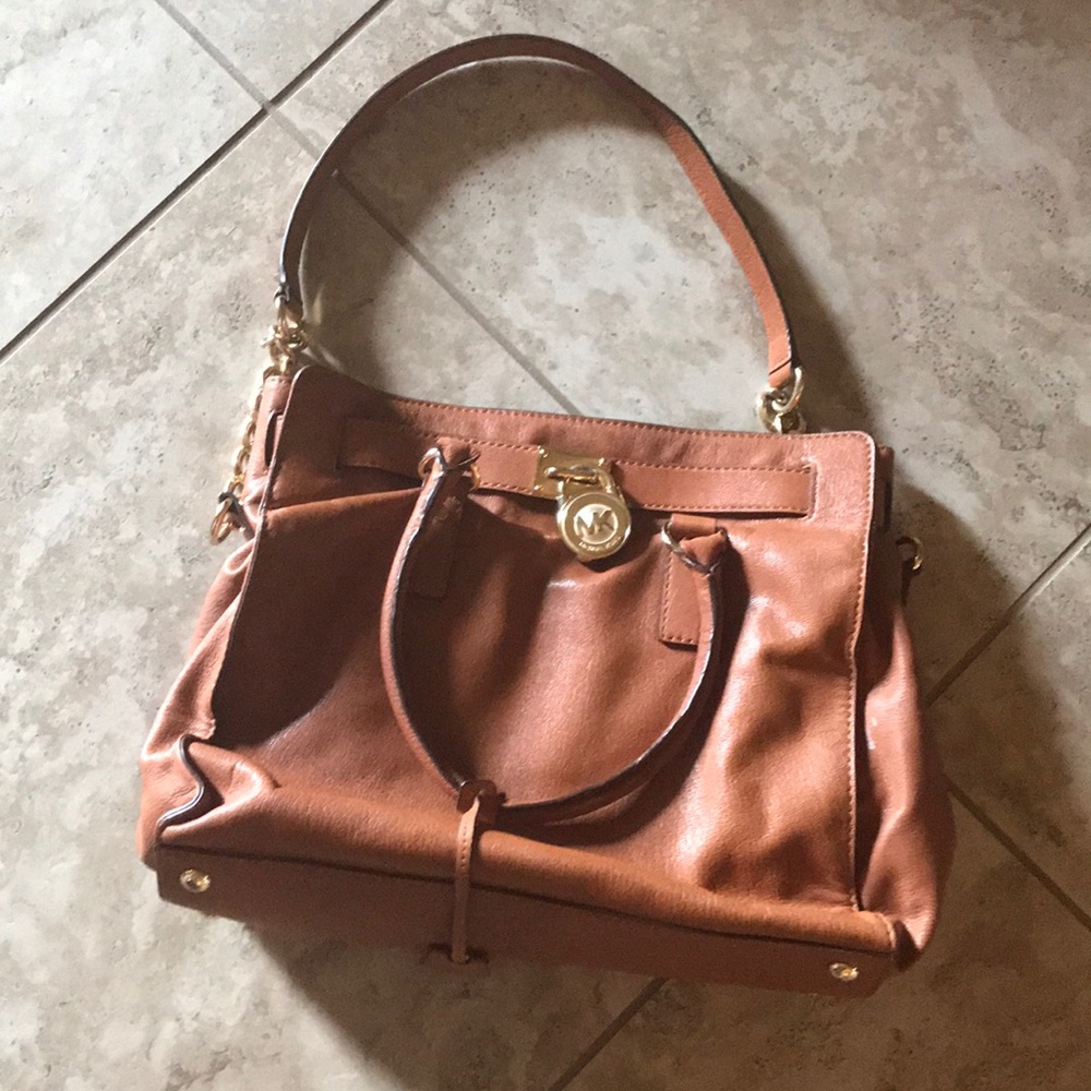 Michael Kors purse/tote crossbody